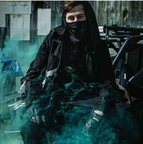  تویی تویی گلزار من گلزار من بگو بگو اسرار من